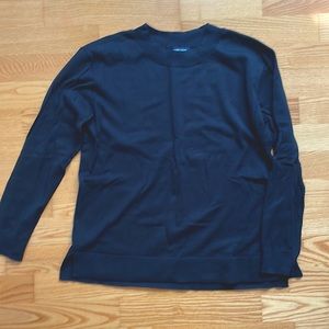 Lands End sweater. Size M dark Navy Blue